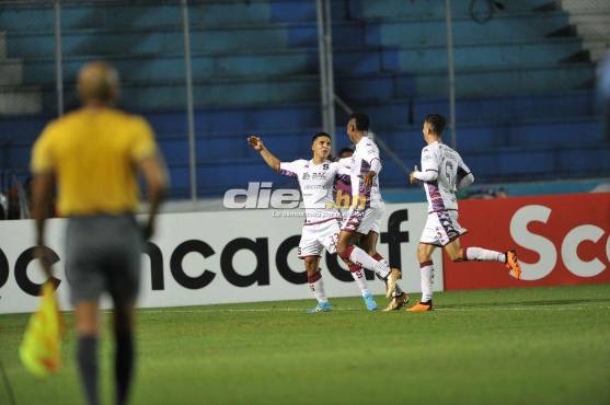 Así celebró Chirinos su gol ante el Motagua. Foto DIEZ: Marvin Salgado