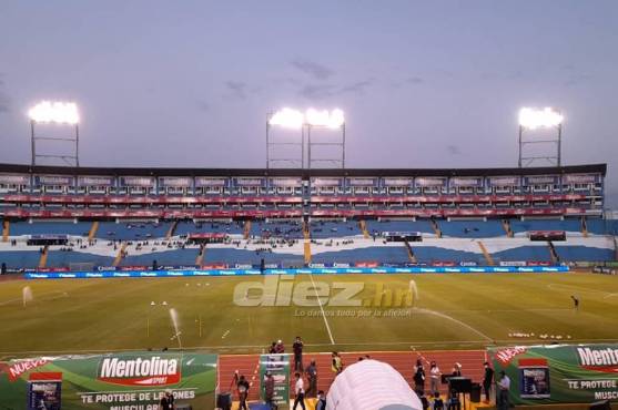 Una ahora antes del encuentro, así lucía el estadio Olímpico.