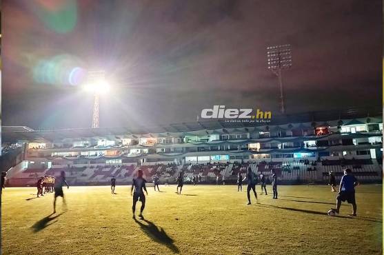 En el Nacional aún no comienza el partido.