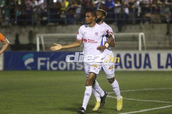 Bengtson hizo el 3-2 de Olimpia ante UPNFM. FOTO DIEZ: Alex Pérez.