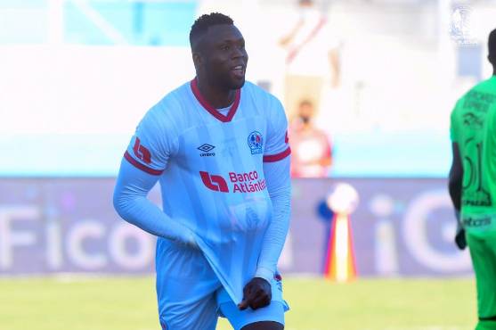 Olimpia golea a un apático Marathón y vuelve a subirse al liderato del Clausura-2022