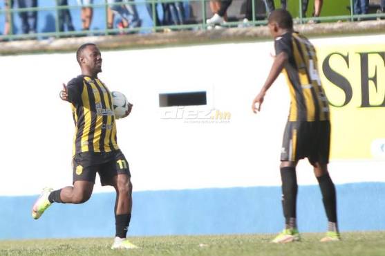 ¡Batacazo pampero! Olancho FC tumba al Real España y consigue su primer triunfo como local en Liga Nacional