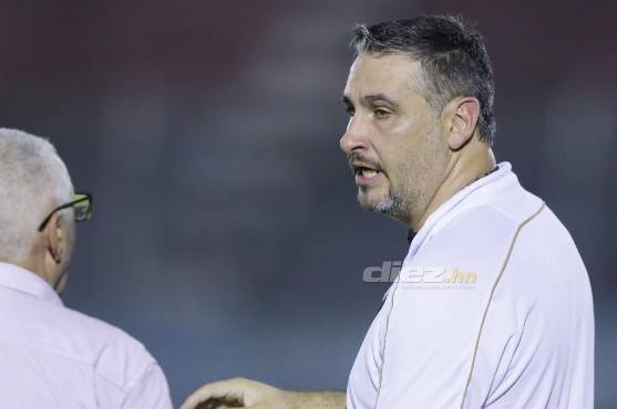 Juan Ángel Obelar tuvo indiferencias en el cuerpo técnico de Marathón encabezado por Manuel Keosseián.