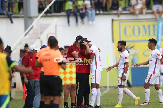 Olimpia estuvo cerca de llevarse el triunfo en la final de ida ante Potros. Foto: Alex Pérez.