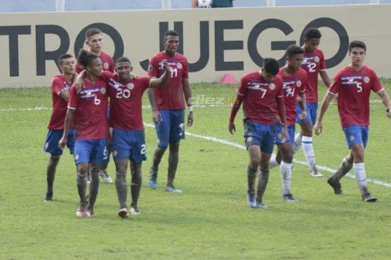 Así celebró Costa Rica su pase a la siguiente ronda en el Premundial Sub-20. FOTOS: Neptalí Romero