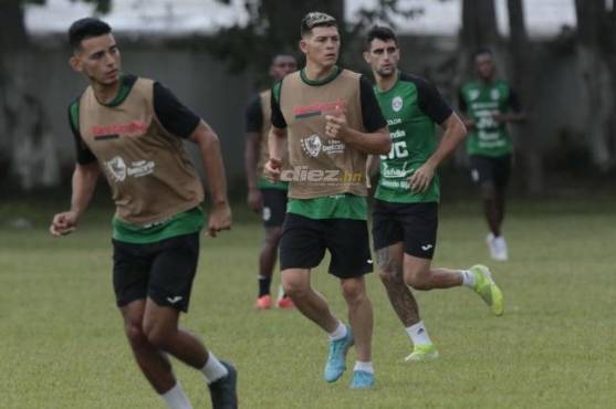 Francisco Martínez recibió su primera convocatoria con el Marathón dos semanas después de su llegada.