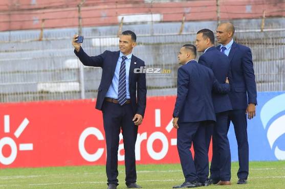 La cuarteta arbitral encabezada por Nelson Salgado llegaron al Ceibeño.