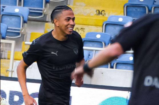 La alegría del hondureño Rigoberto Rivas por su cuarto gol en la Superliga de Turquía.