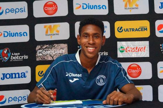 Giancarlos Sacaza, el nuevo refuerzo de Motagua en la zona defensiva. Foto: @MOTAGUAcom