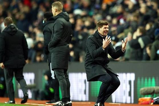 Gerrard no estará en el banquillo para el choque del Boxing Day con Chelsea o el viaje de la próxima semana a Leeds.