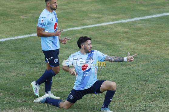 Auzmendi volvió a marcar en la Liga Nacional. Ya suma cinco goles en el torneo Apertura. Foto: Neptalí Romero