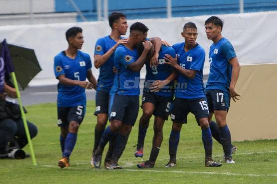 Los salvadoreños se mantienen firmes en el Premundial.