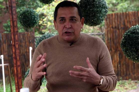 Nahún Espinoza sufrió un problema cardíaco cuando estaba a punto de tomar al Victoria. FOTO: Archivo DIEZ