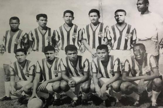Este fue el equipo de Olimpia que se coronó campeón en 1964, en el último torneo amateur del fútbol hondureño.