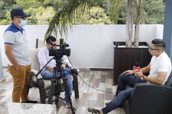 Emilio Izaguirre habló con Diez de muchas cosas de su carrera.