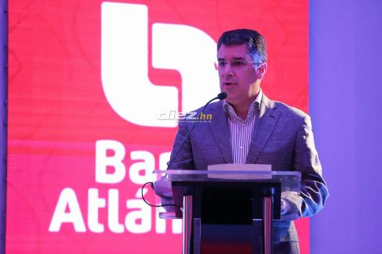 Olimpia y Banco Atlántida se visten de gala y lanzan su nueva tarjeta de débito para sus seguidores