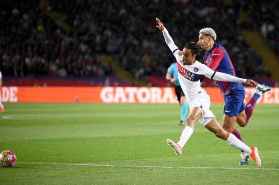 La decisión que tomó el Barcelona con Araujo tras la expulsión del PSG y la caída ante el Real Madrid