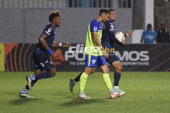 Así celebró Walter Martínez su gol ante Potros. Foto: David Romero.