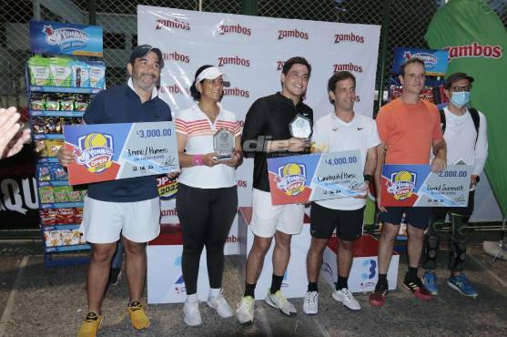 Así se repartieron los premios en la categoría B Dobles.