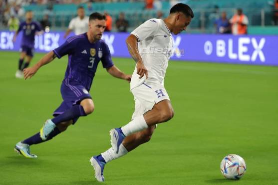 Andy Najar regresó a tener actividad con Honduras luego de casi un año de ausencia. Contra Argentina fue titular. FOTO: Yoseph Amaya