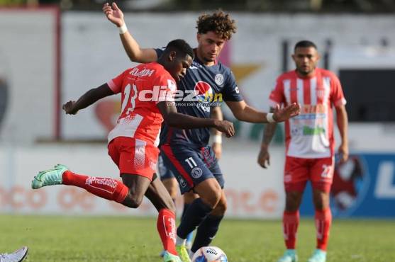 Ángel Tejeda es titular con Motagua ante su excompañeros. Fotos David Romero