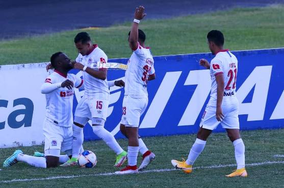 Olimpia vuelve al liderato luego de golear a un Marathón que no metió ni las manos en el Nacional Chelato Uclés