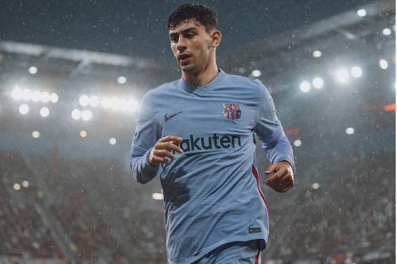 La prensa española dio por hecho que Demir no seguirá su carrera en el Barcelona.