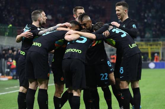¡Con puros golazos! El Inter sella su pase a las semifinales de la Copa Italia tras echar a la Roma de Mourinho