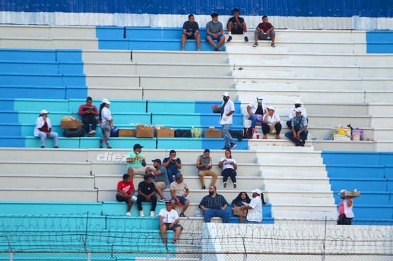La afición ha comenzado a llegar al estadio capitalino.