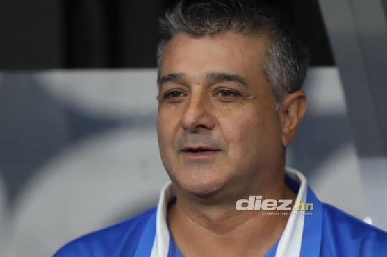 Diego Vázquez pide a los jugadores dar todo por la “H” y por la camiseta. Foto: Mauricio Ayala, enviado especial