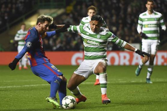 Una de las veces que Messi se enfrentó a Emilio Izaguirre en Champions League.