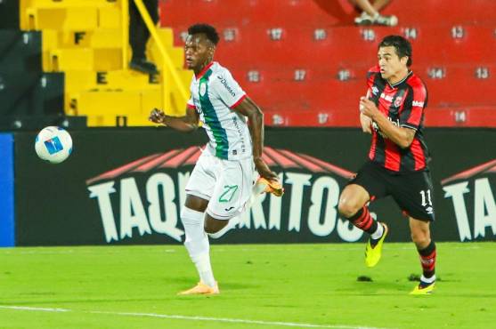 Marathón cayó 3-1 visitando al Alajuelense en el estadio Alejandro Morera Soto.