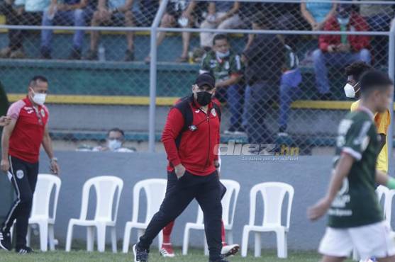 Tato García se marchó molesto con el arbitraje tras la caída de Marathón ante Honduras Progreos: ‘‘Fue un desastre”