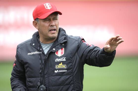 ¡La Selección de Perú despide a Juan Reynoso y tiene un nuevo experimentado director técnico uruguayo!