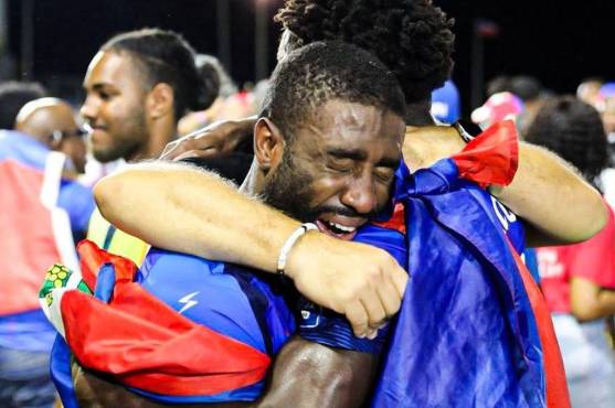 Haití participará en la Copa del Mundo por primera vez en 50 años. No ha jugado en casa desde 2021, pero aun así lideró un grupo junto a Costa Rica y Honduras. FOTO: Versus