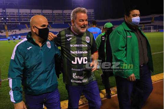 Alcalde de San Pedro Sula adelanta un nuevo proyecto de graderías para el Estadio Morazán