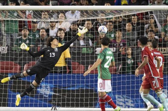 Un golazo de Wilmar Barrios le dio el triunfo a Colombia por 3-2 ante México.