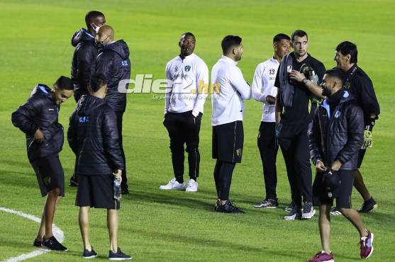 Comunicaciones y Júnior Lacayo le sacan la copa del bolsillo a Motagua y se coronan campeones de la Liga Concacaf
