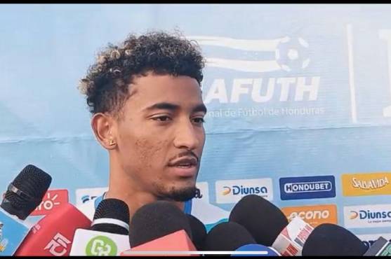 Douglas Martínez es el único legionario en este juego amistoso ante Islandia.