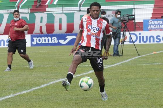 Así se vivió el minuto a minuto del infartante empate entre Marathón y Vida con show de goles incluidos