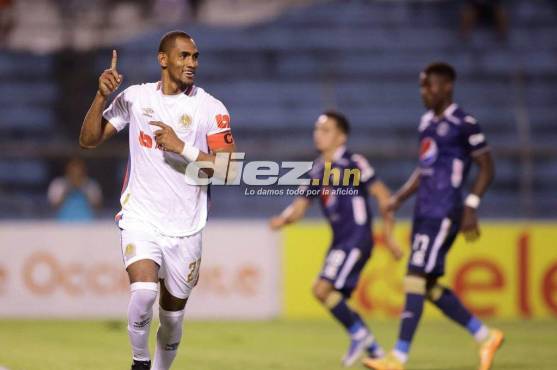 Jerry Bengtson puso el 1-1 ante Motagua en el estadio Olímpico. Foto: Yoseph Amaya.