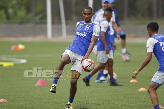 Con dos bajas y sorpresas: la Selección de Honduras realiza su quinto entrenamiento con Diego Vázquez