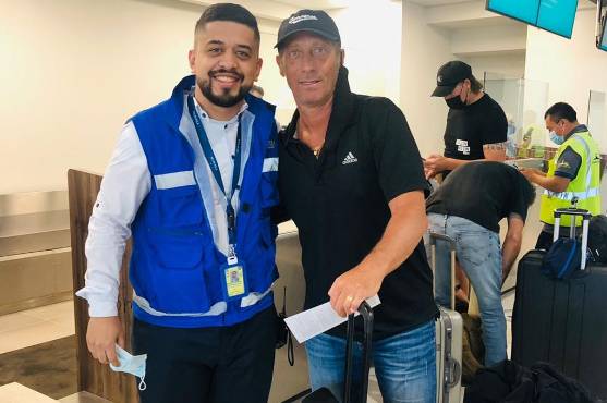 Pedro Troglio viaja en plena Navidad a Argentina después de coronarse Tetracampeón con Olimpia; volverá a inicios de enero