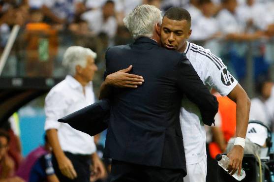 La reacción de Ancelotti tras el debut de Mbappé con el Real Madrid y ganar la Supercopa de Europa