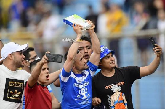 Omar Elvir ganó su séptimo título de Liga Nacional con la camiseta del Motagua.