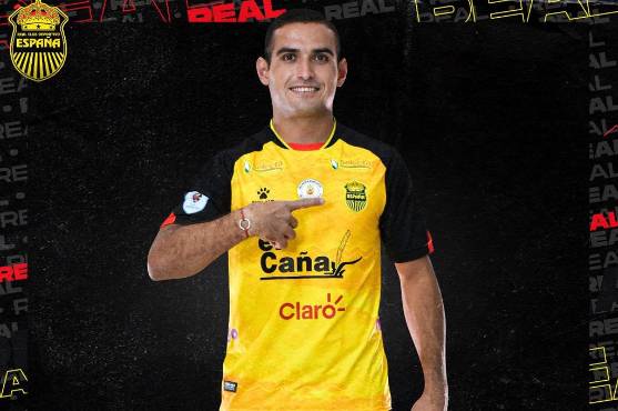 Real España renovó al mexicano Omar Rosas.