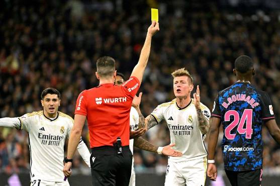 “Dios lo ve todo, quizás lesionó al juez en la pantorrilla; el cuarto árbitro es mucho mejor que el central”