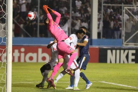 ¡Triunfo histórico! Olimpia se impone in-extremis ante Motagua y se clasifica a la final de Liga Concacaf