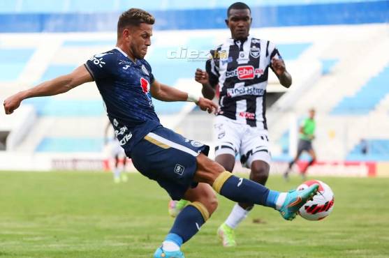 Motagua erró un penal, cede el empate de local contra Tauro y tendrá que ir a Panamá a buscar la clasificación