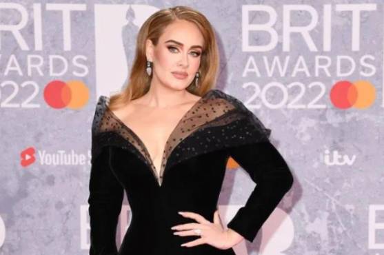 Adele sorprendió al confesar su amor por el astro argentino Leo Messi y en pleno show le dijo: “Te Amo Messi”